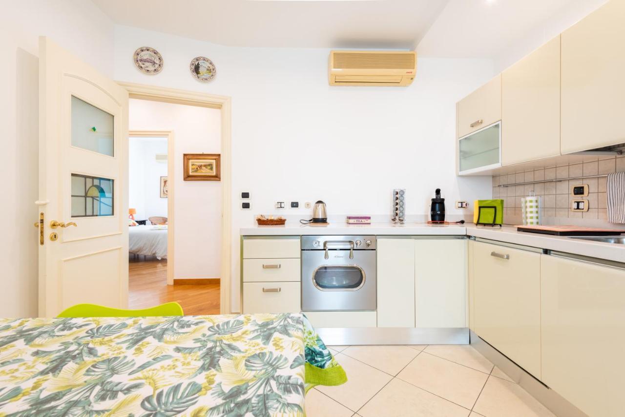Casa Dante Center Apartment Bari Luaran gambar